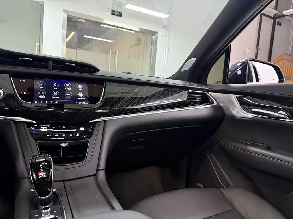 Cadillac XT6 — миниатюра 18