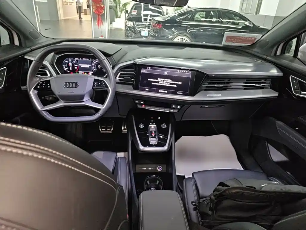 Audi Q4 e-tron — миниатюра 10
