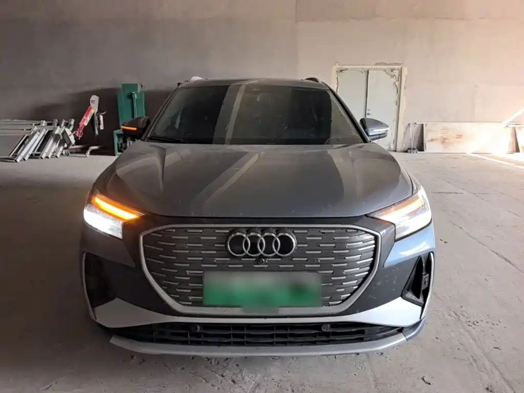 Audi Q4 e-tron — миниатюра 3
