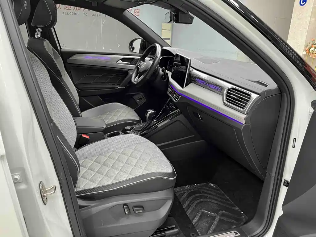 Volkswagen X — миниатюра 18