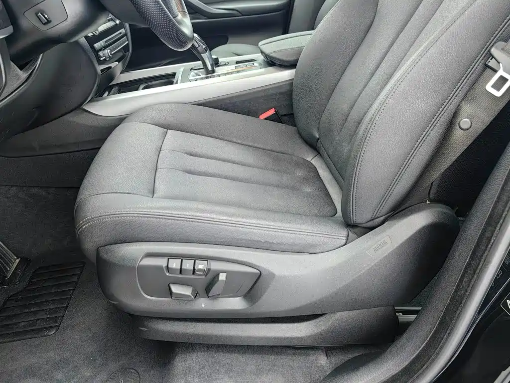 BMW X5 (Import) — миниатюра 19