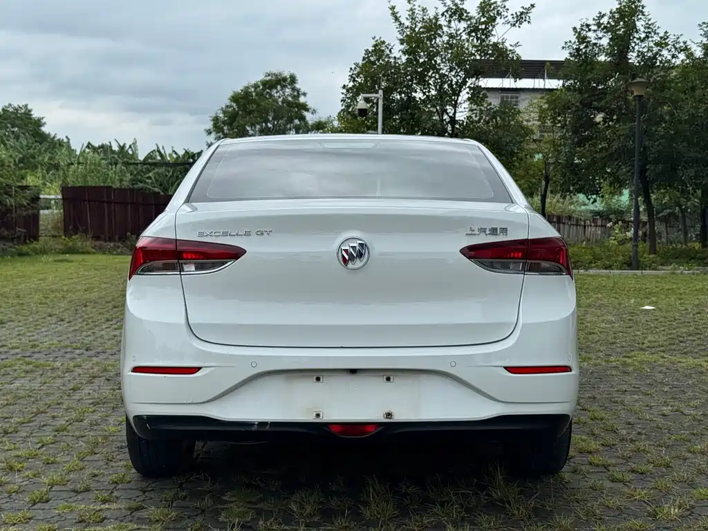 Buick Excelle — миниатюра 5