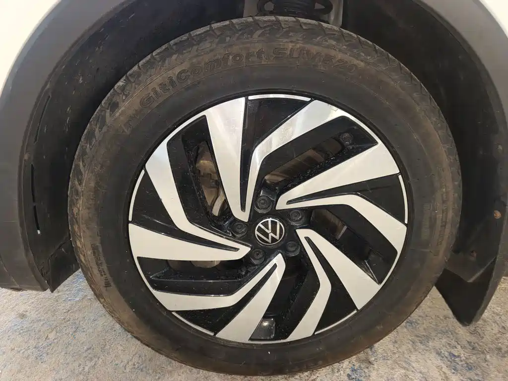 Volkswagen Tiguan L — миниатюра 23