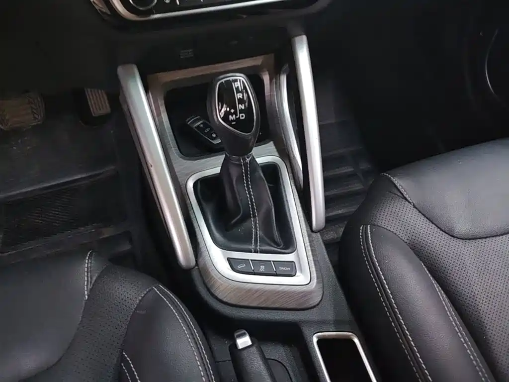 Geely Vision X3 — миниатюра 14