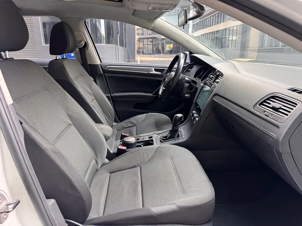 Volkswagen Golf — миниатюра 8