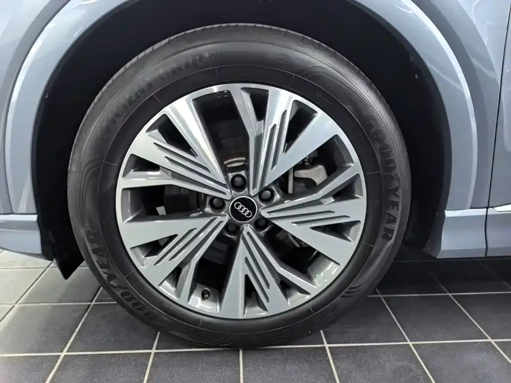 Audi Q4 e-tron — миниатюра 23