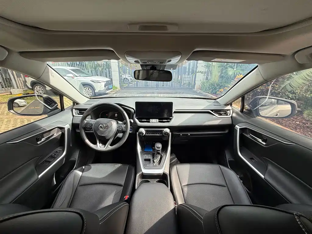 Toyota RAV4 Prime — миниатюра 5
