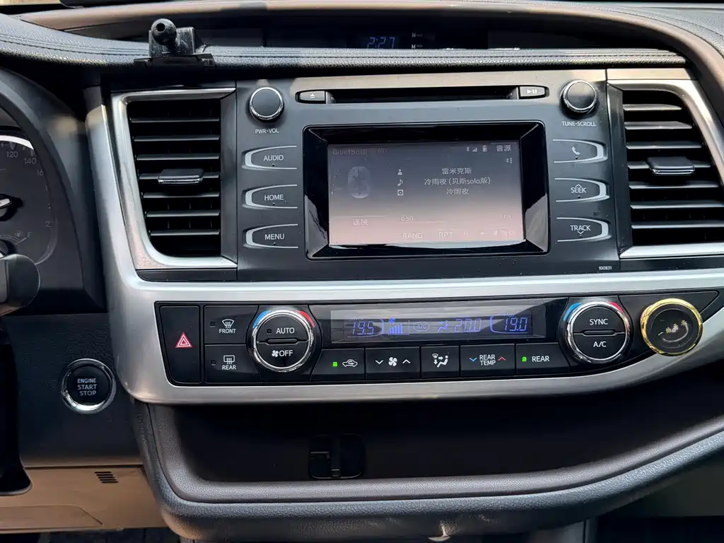 Toyota Highlander — миниатюра 8