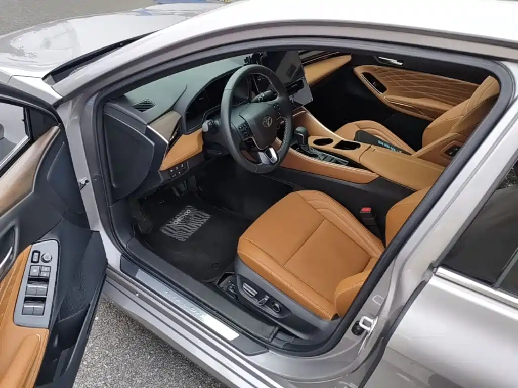Toyota Avalon — миниатюра 16