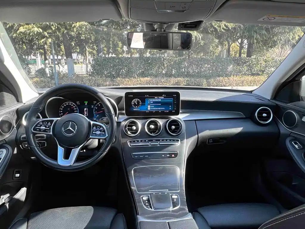 Mercedes-Benz C-Class — миниатюра 23