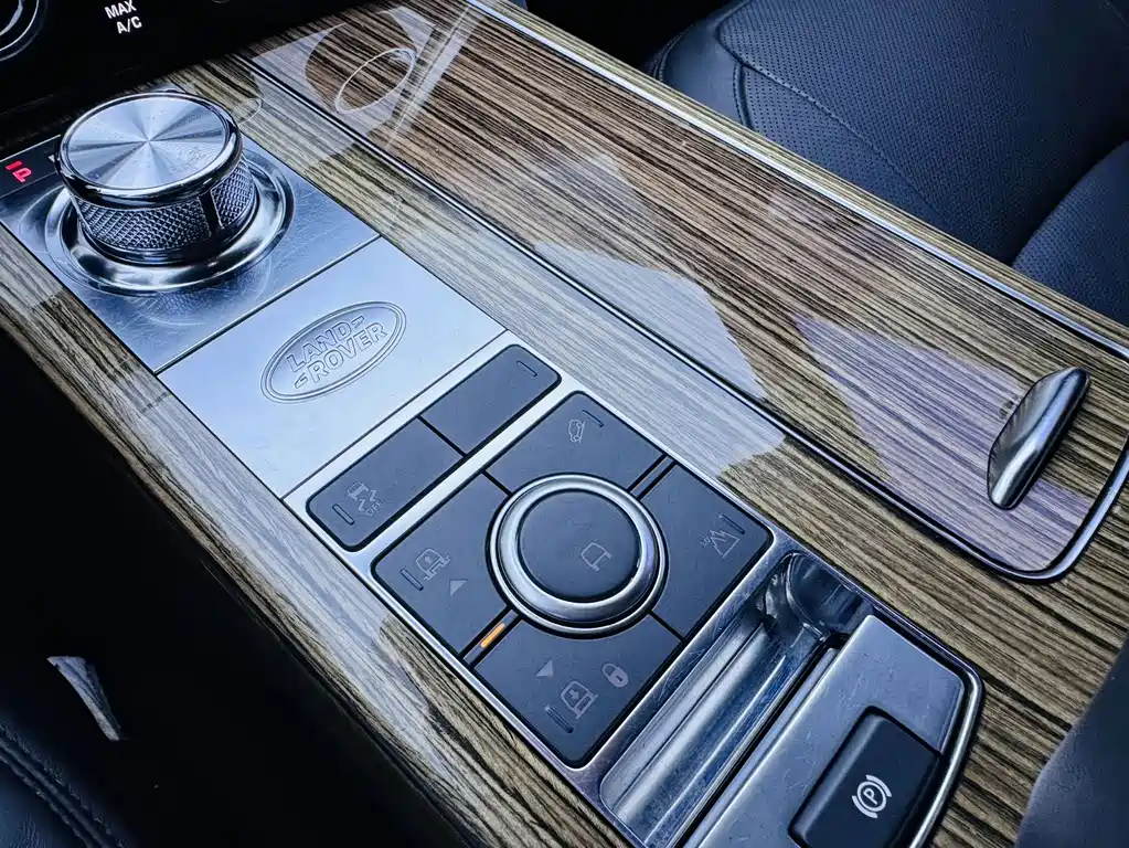 Land Rover Range Rover — миниатюра 15