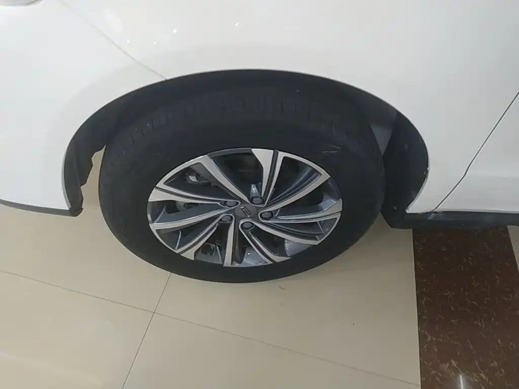 Geely Vision X6 — миниатюра 23