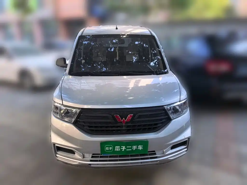Wuling Hongguang V — миниатюра 2