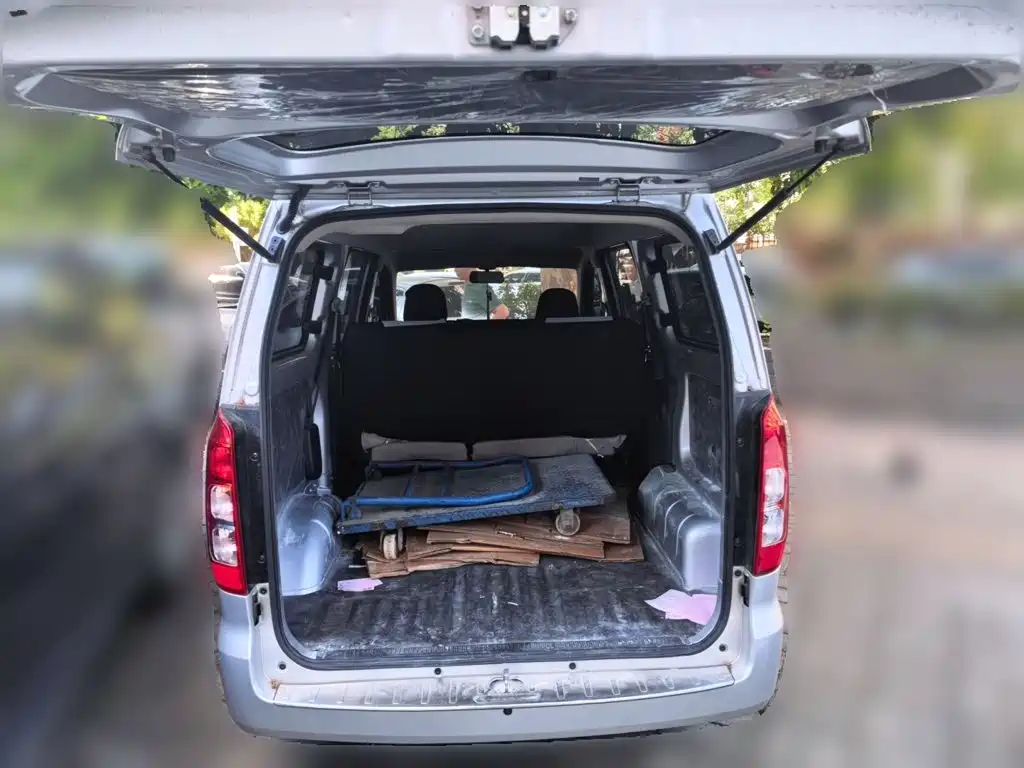Wuling Hongguang V — миниатюра 15