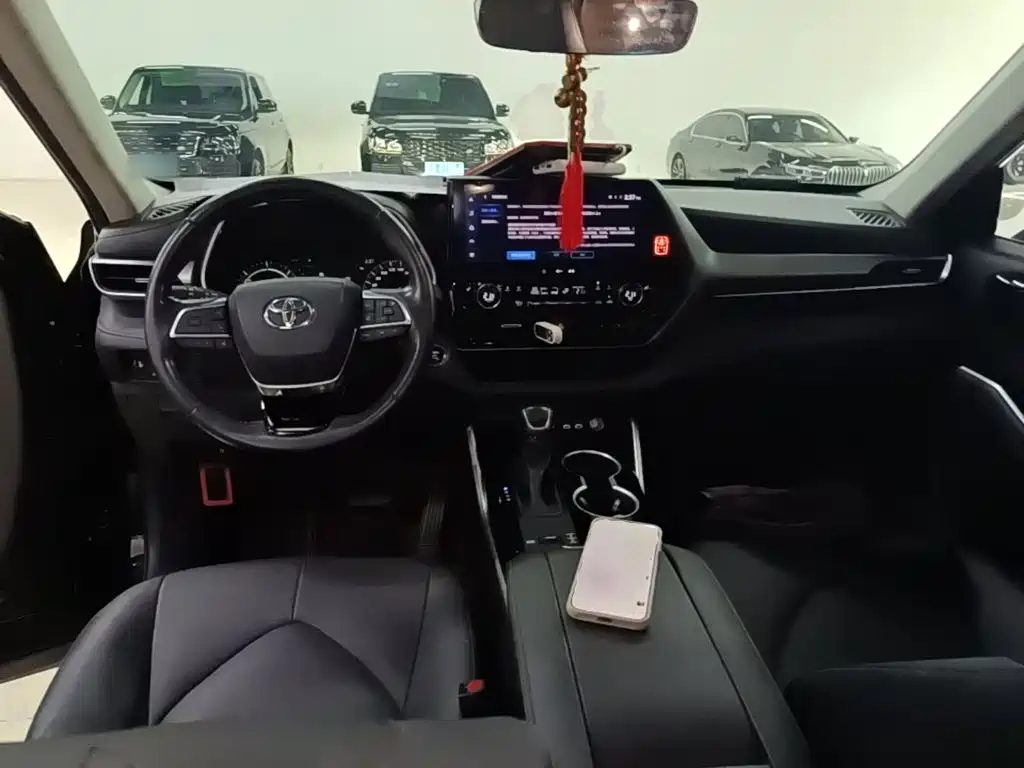 Toyota Highlander — миниатюра 10