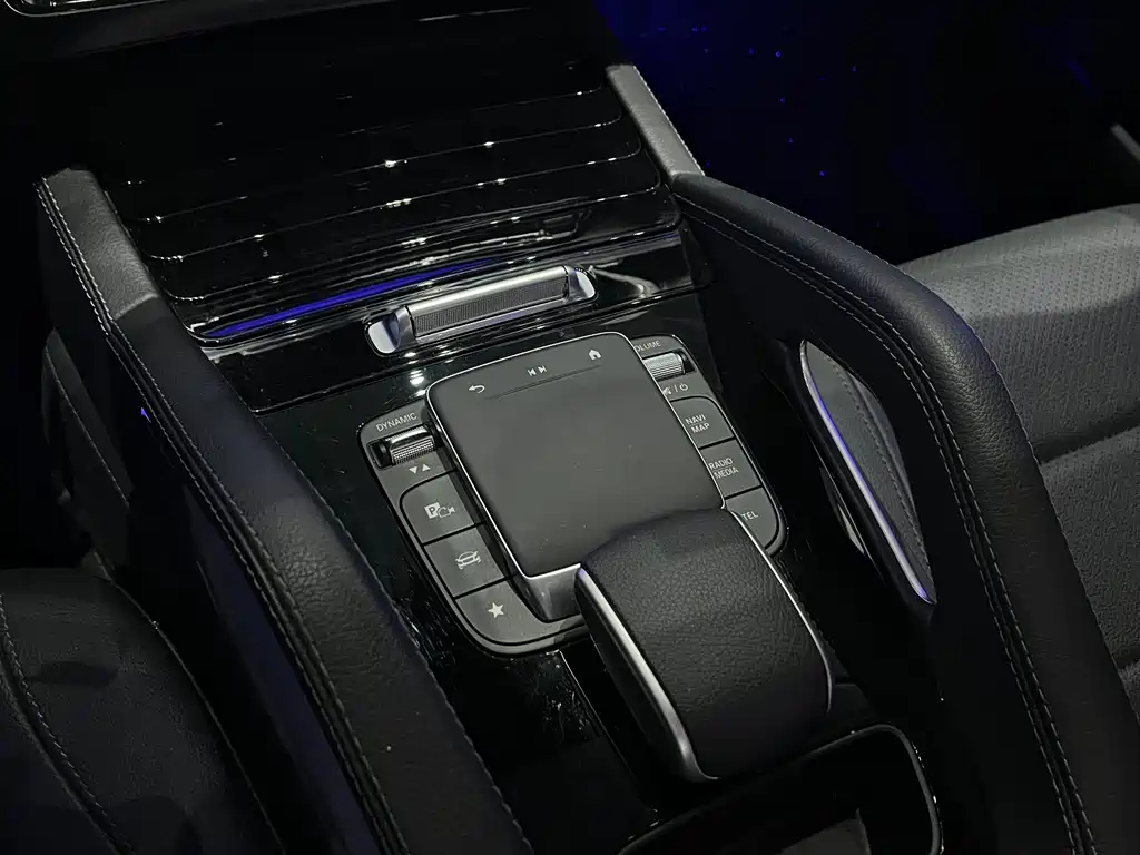 Mercedes-Benz GLE (Import) — миниатюра 16