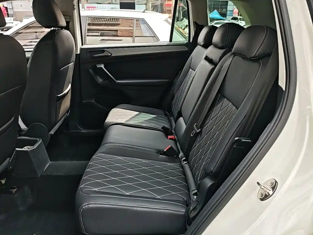 Volkswagen Tiguan L — миниатюра 17
