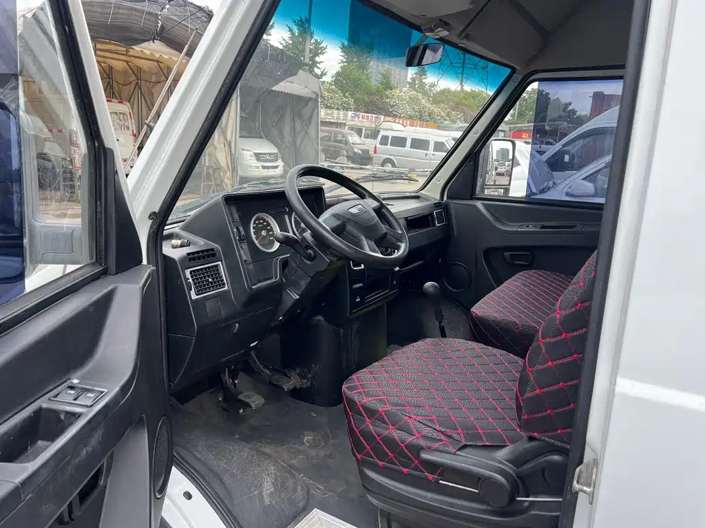 IVECO Daily — миниатюра 9