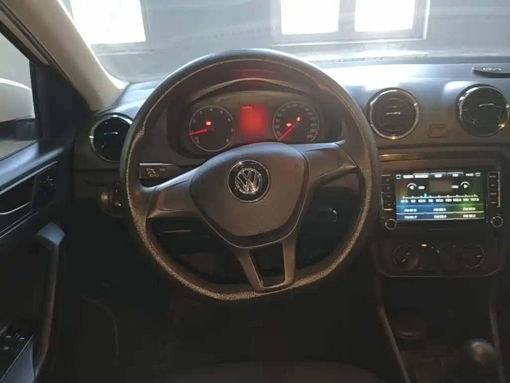 Volkswagen Jetta — миниатюра 11