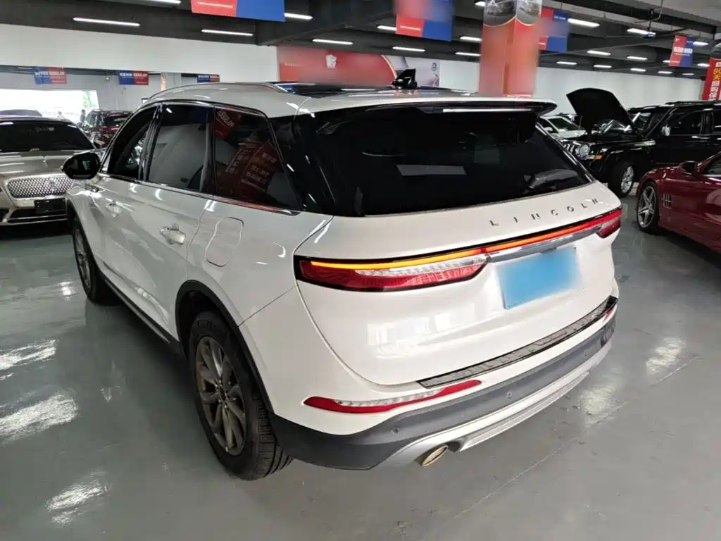 Lincoln Corsair — миниатюра 5