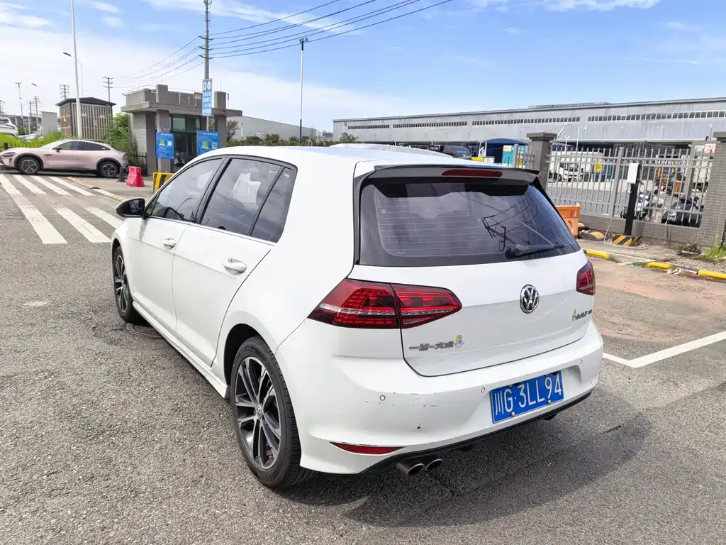Volkswagen Golf — миниатюра 3