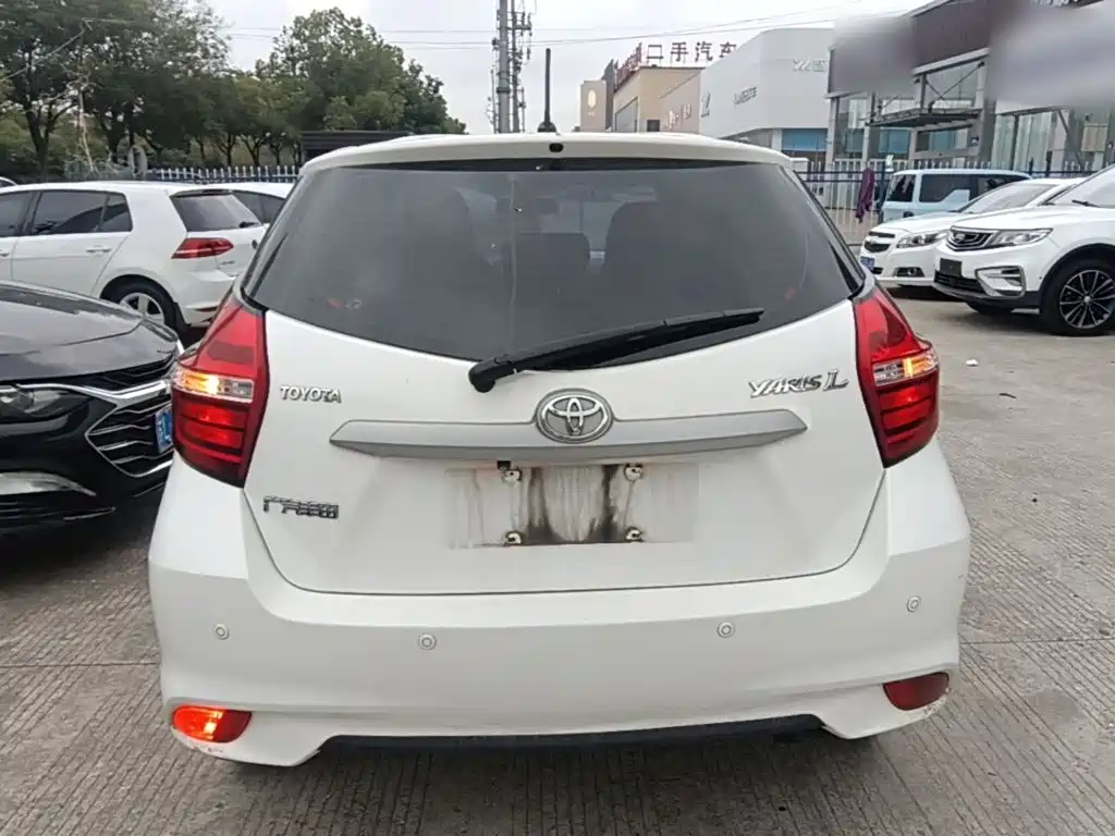 Toyota Yaris L — миниатюра 6