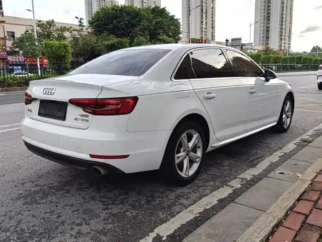 Audi A4L 2017 40 TFSI
