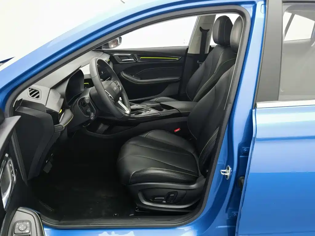 Roewe i5 — миниатюра 10