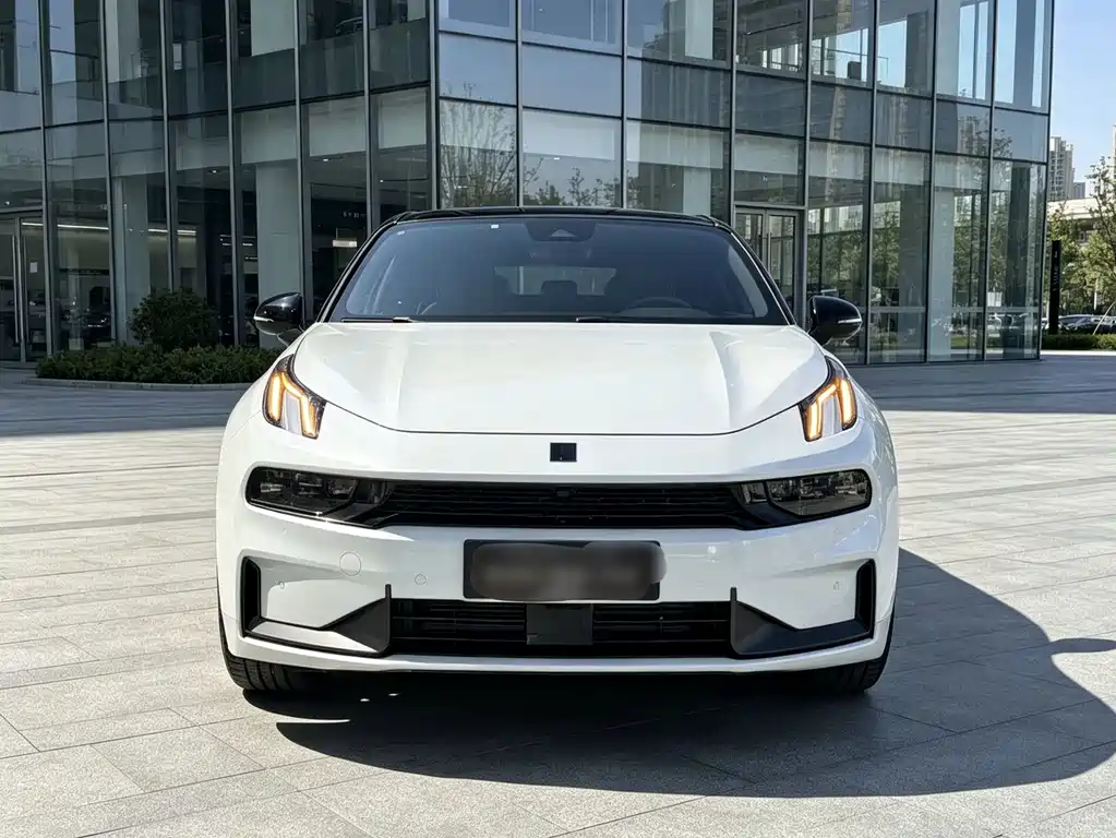 Lynk & Co 20 — миниатюра 2