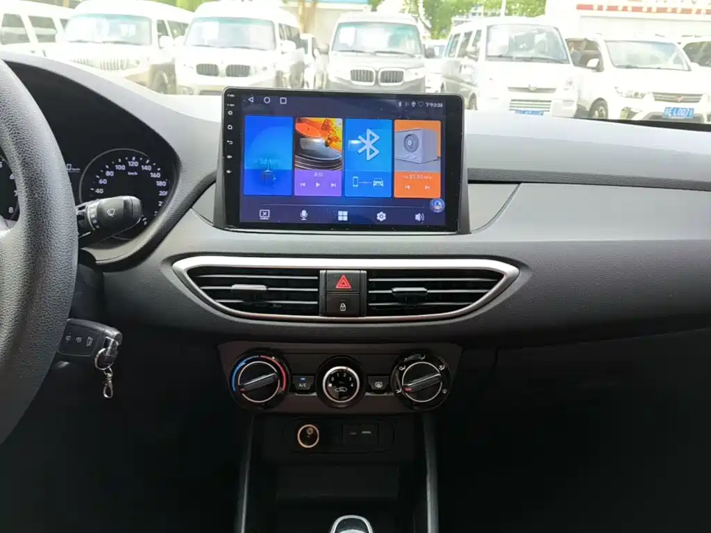 Hyundai Elantra — миниатюра 13