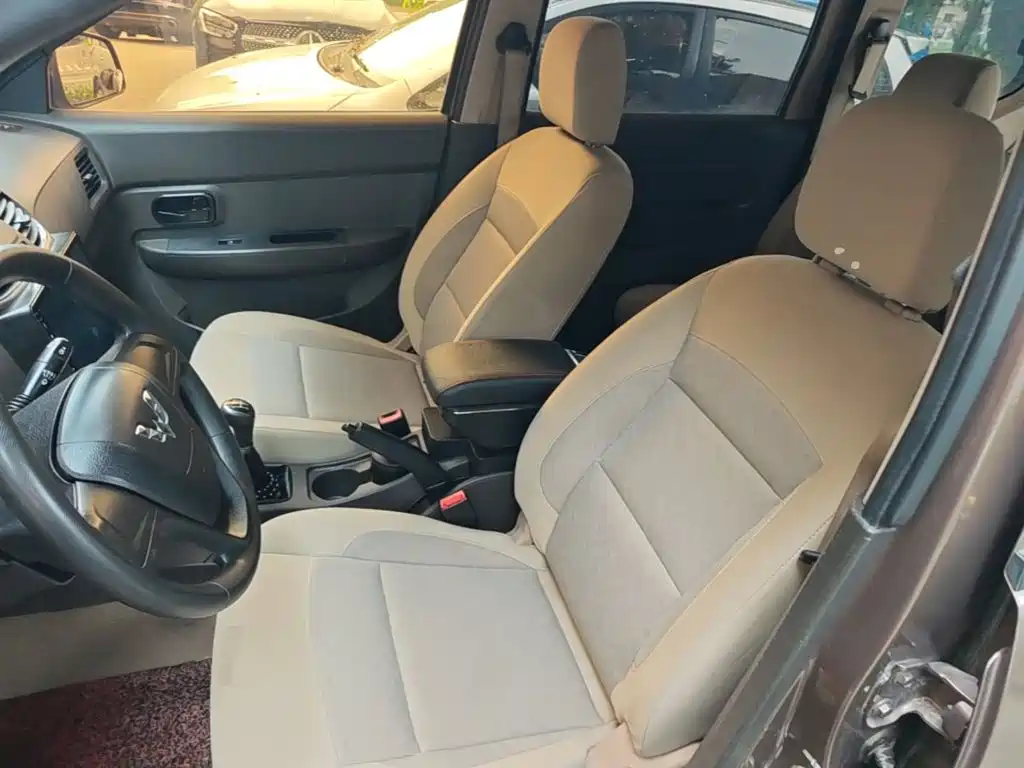 Wuling Hongguang — миниатюра 15