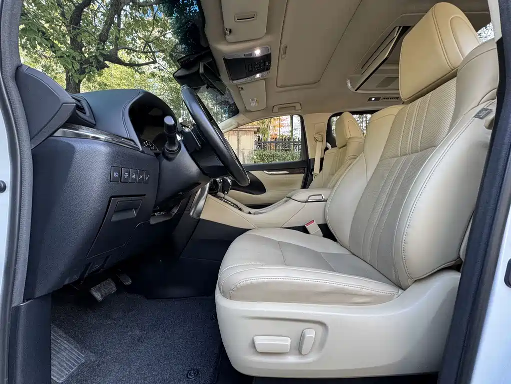 Toyota Alphard 2021 2.5L Premium