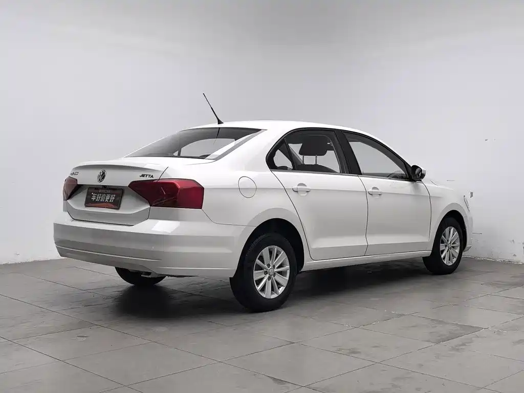 Volkswagen Jetta — миниатюра 2