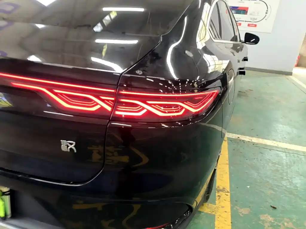 BYD Han — миниатюра 8