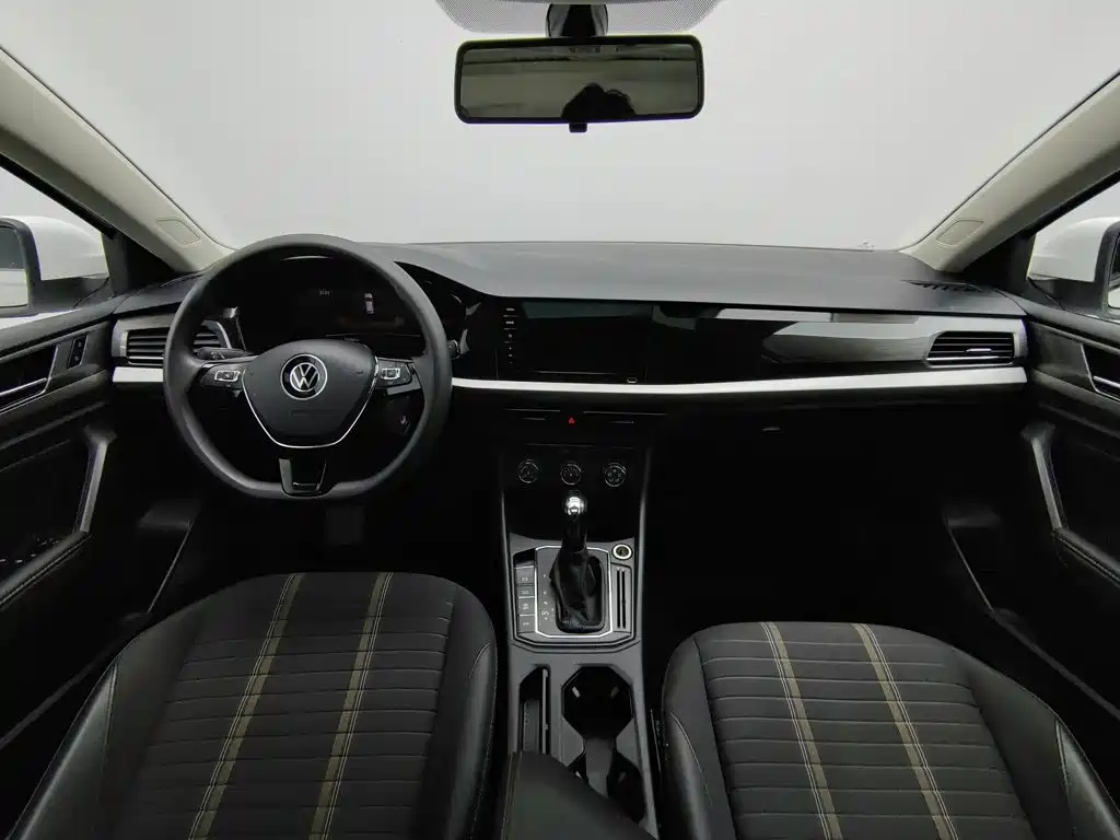 Volkswagen Lavida — миниатюра 5