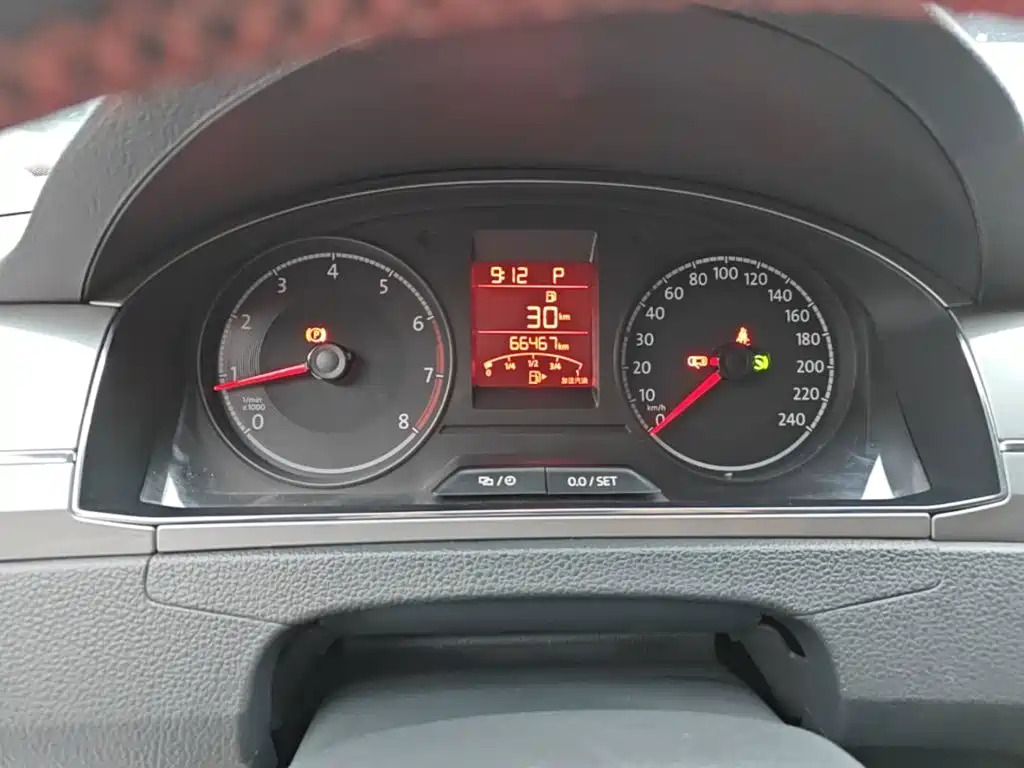 Volkswagen Santana — миниатюра 12