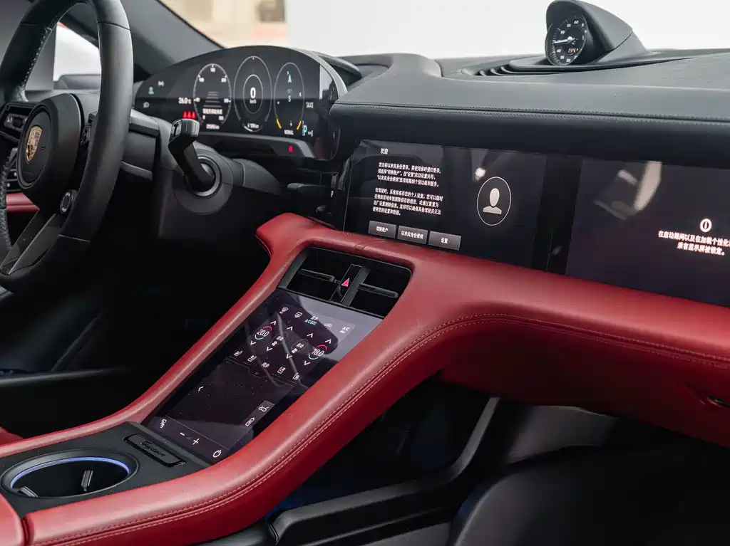 Porsche Taycan — миниатюра 19