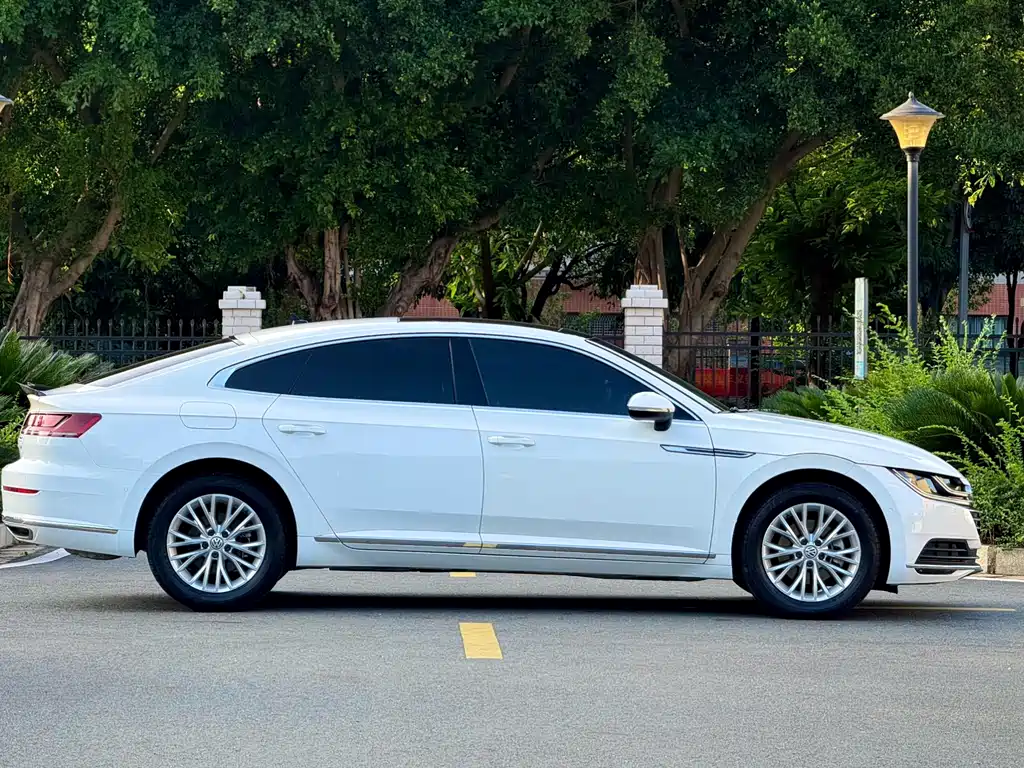Volkswagen CC — миниатюра 9