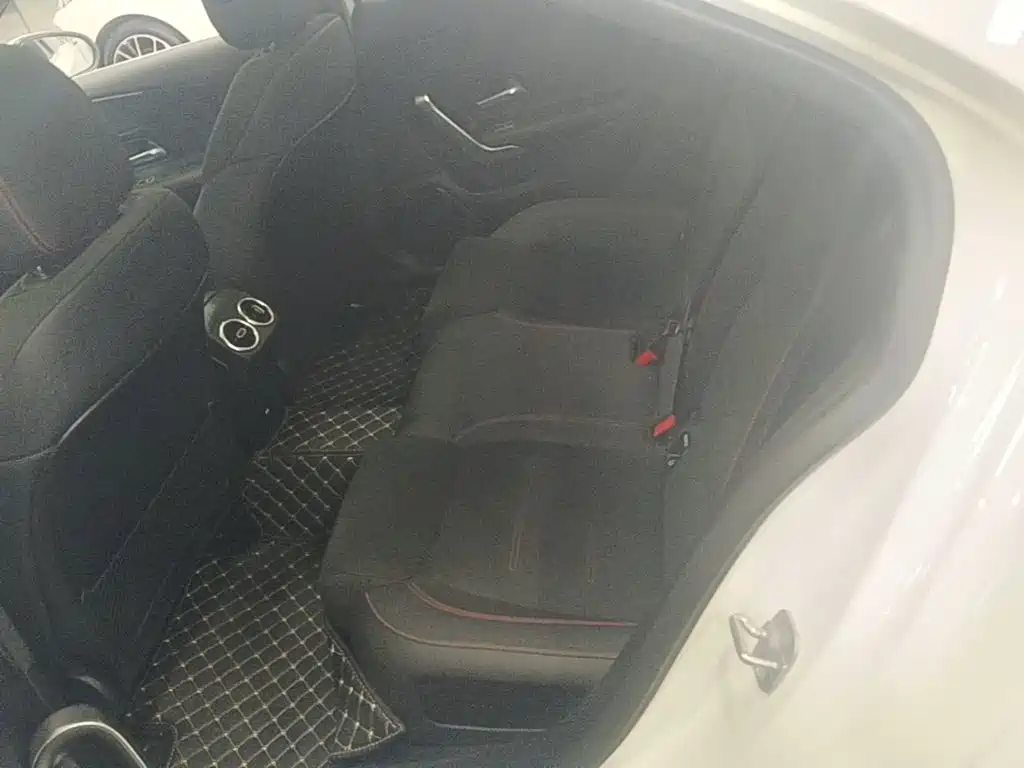 Mercedes-Benz A-Class — миниатюра 17