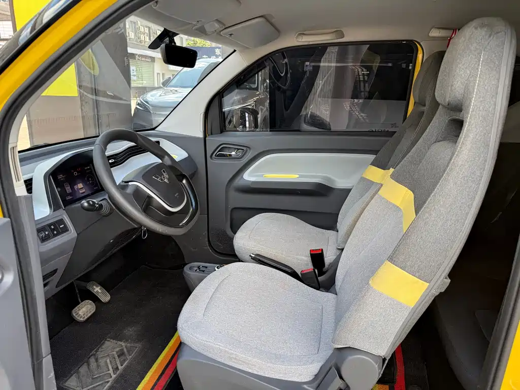 Wuling MINIEV — миниатюра 4