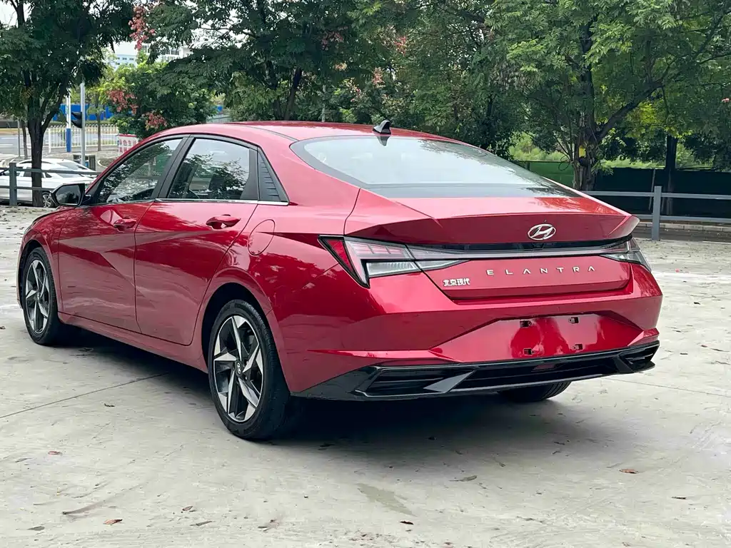 Hyundai Elantra — миниатюра 4