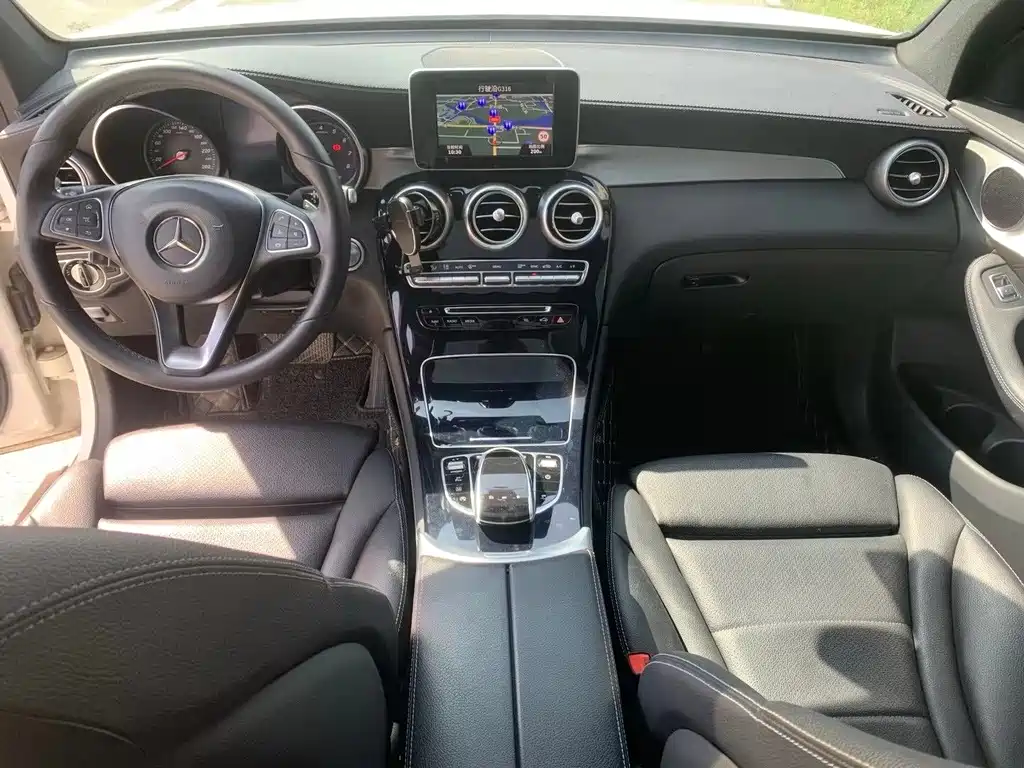Mercedes-Benz GLC 2017 GLC 260 4MATIC