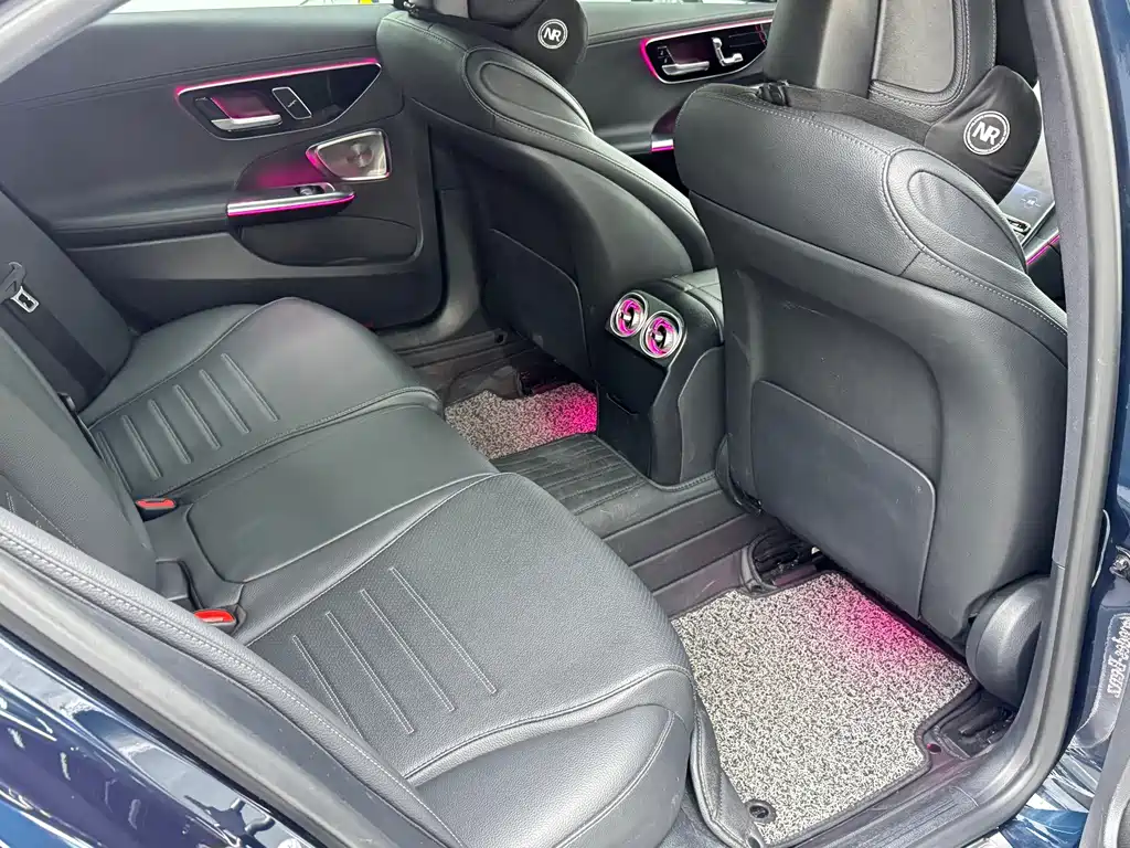 Mercedes-Benz C-Class — миниатюра 13