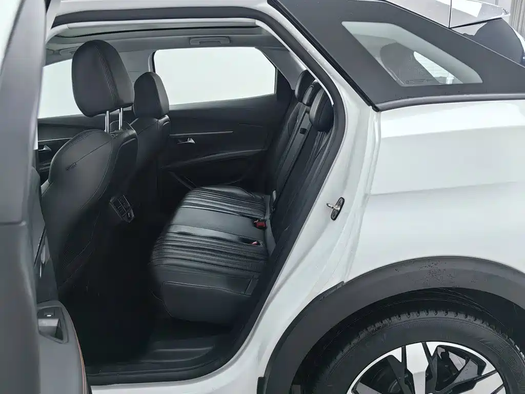 Peugeot 4008 — миниатюра 15