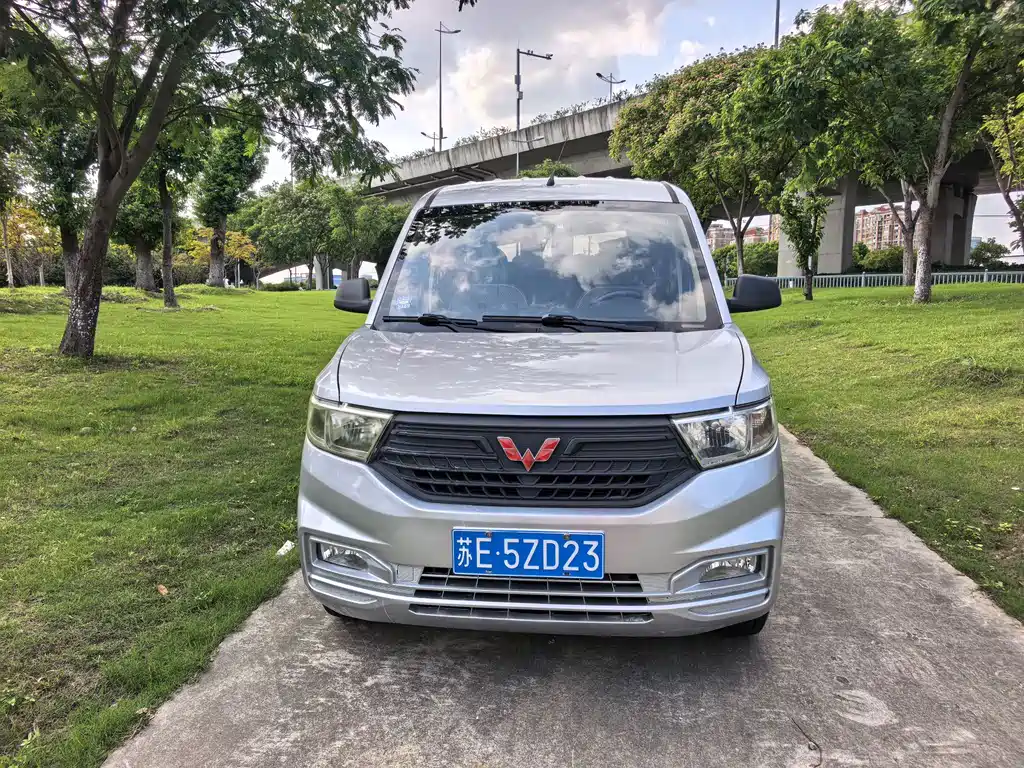 Wuling Hongguang V — миниатюра 2