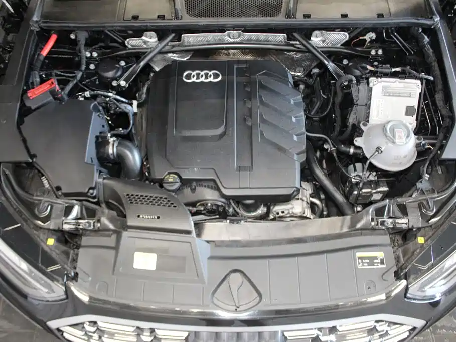 Audi Q5L id 4599700 из Китая 7