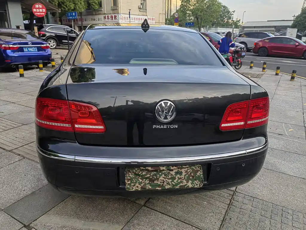 Volkswagen Phaeton — миниатюра 8