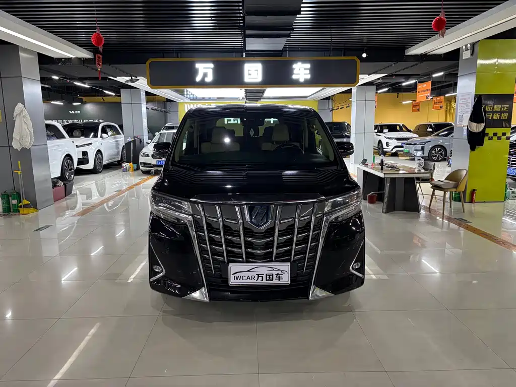 Toyota Alphard — миниатюра 2