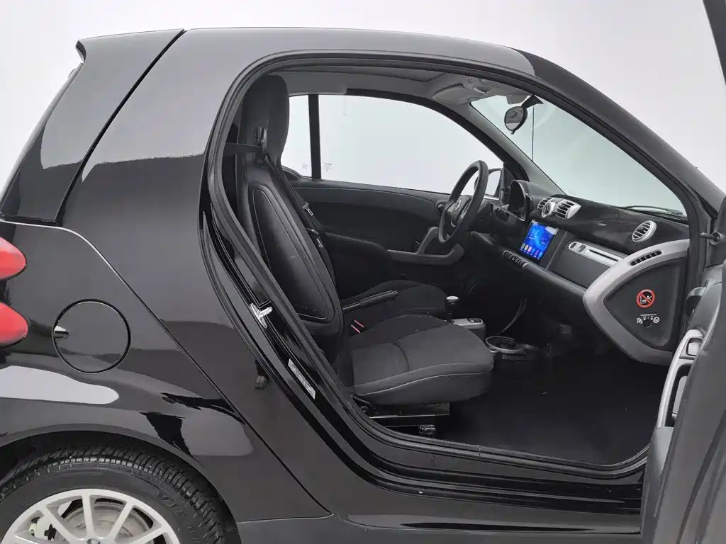 smart Smart Fortwo — миниатюра 23