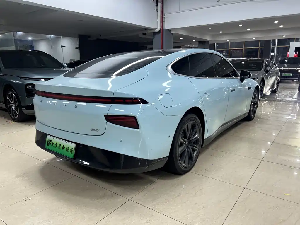 XPeng P7 — миниатюра 8